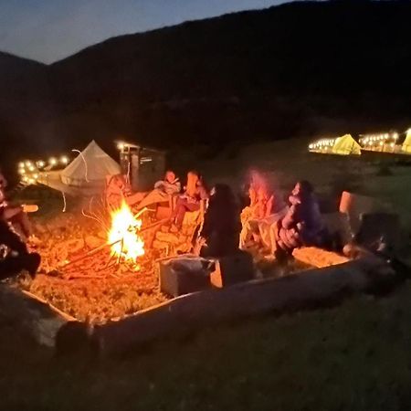 Готель The Hunters Glamping Ciudanovita Екстер'єр фото