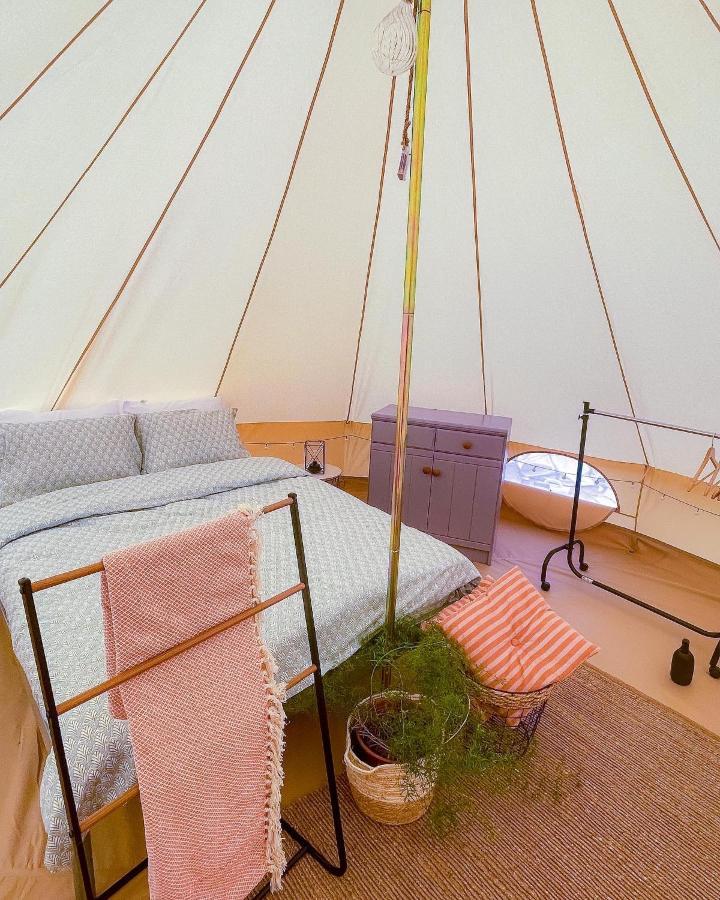 Готель The Hunters Glamping Ciudanovita Екстер'єр фото