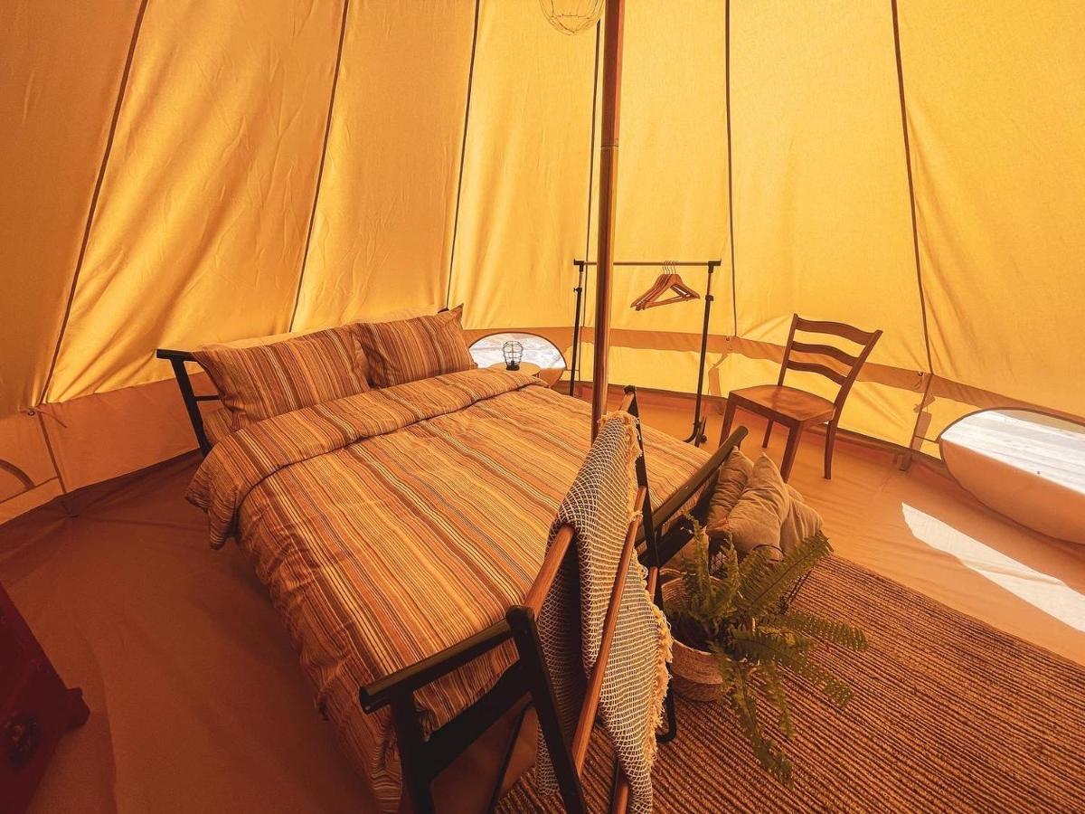 Готель The Hunters Glamping Ciudanovita Екстер'єр фото