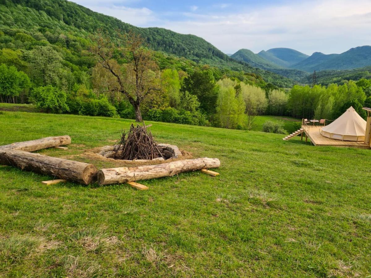 Готель The Hunters Glamping Ciudanovita Екстер'єр фото